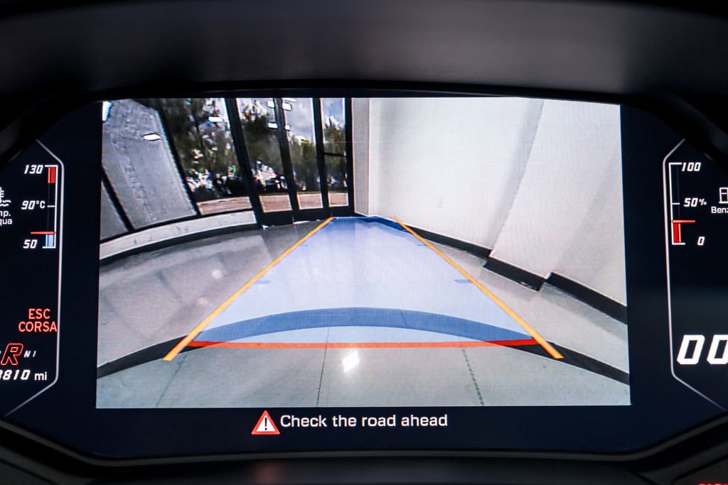 Used 2019 Lamborghini Huracan LP 580-2 image 18