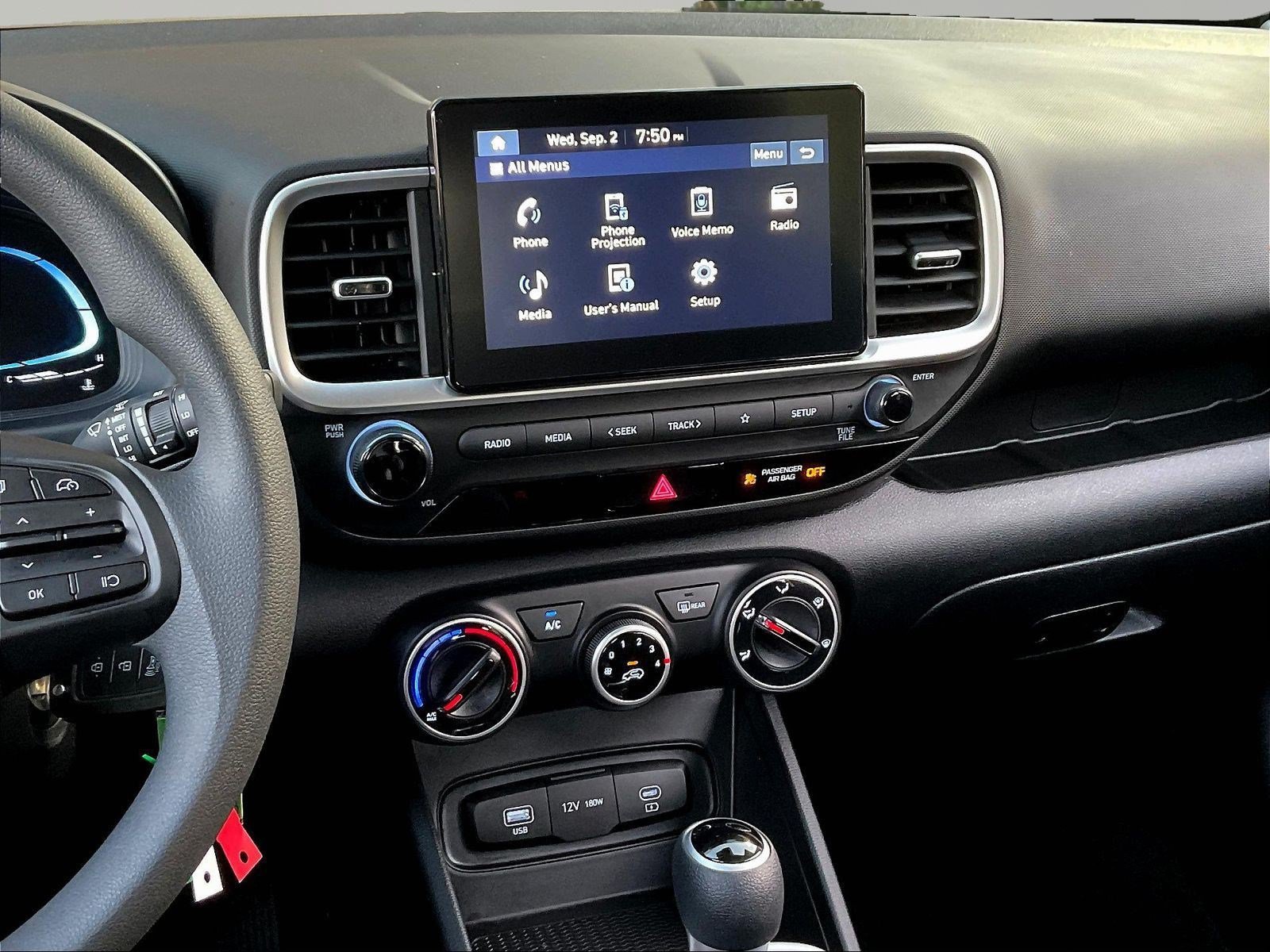 Used 2025 Hyundai Venue SE FWD image 9