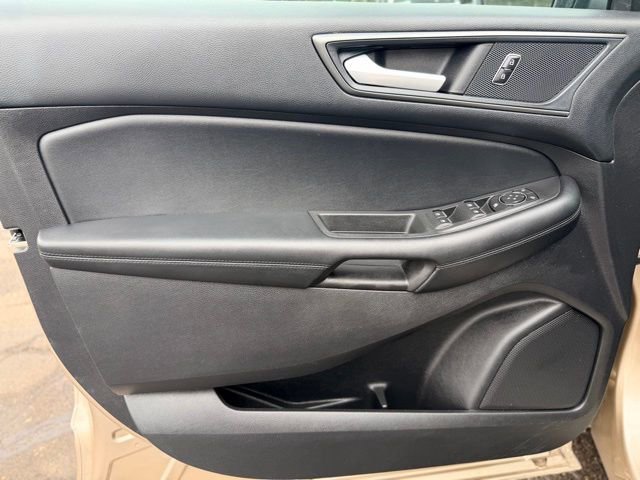 Used 2020 Ford Edge SE AWD/4WD image 18