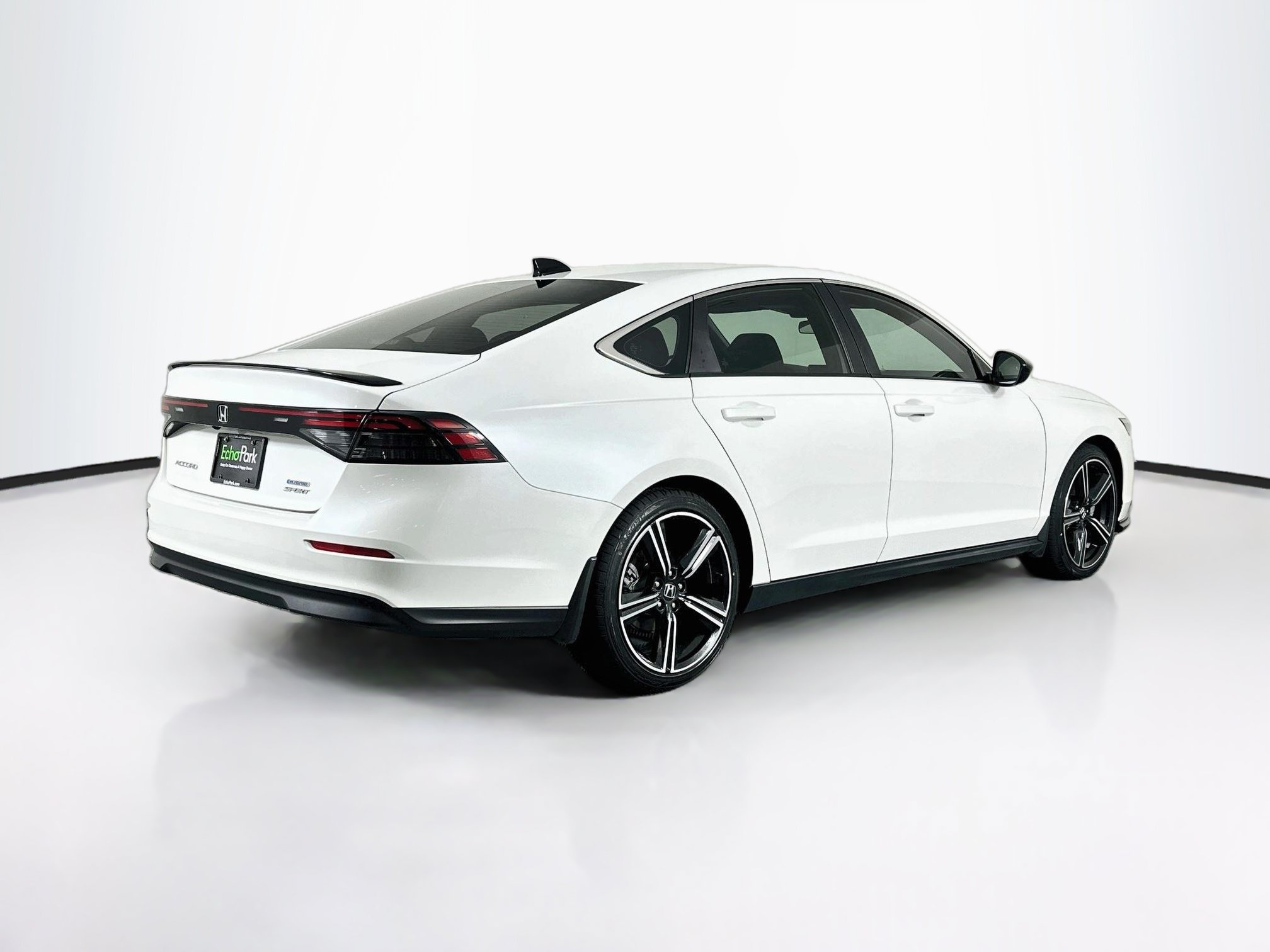 Used 2024 Honda Accord Sport image 9