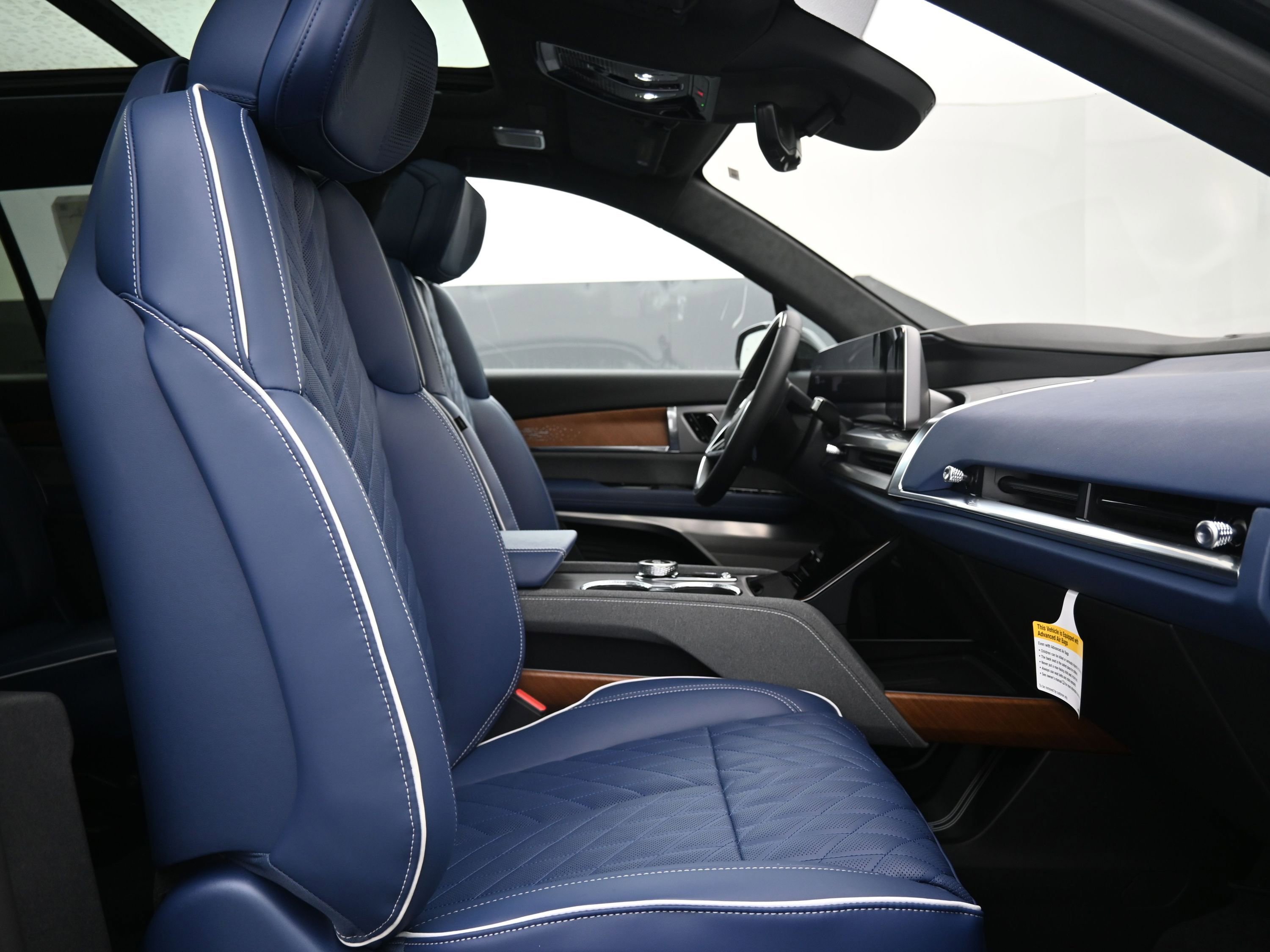 New 2026 Cadillac Vistiq Premium Luxury w/ LPO, Floor Liner Package image 13