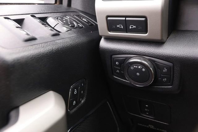 Used 2019 Ford F250 Lariat w/ Chrome Package image 19