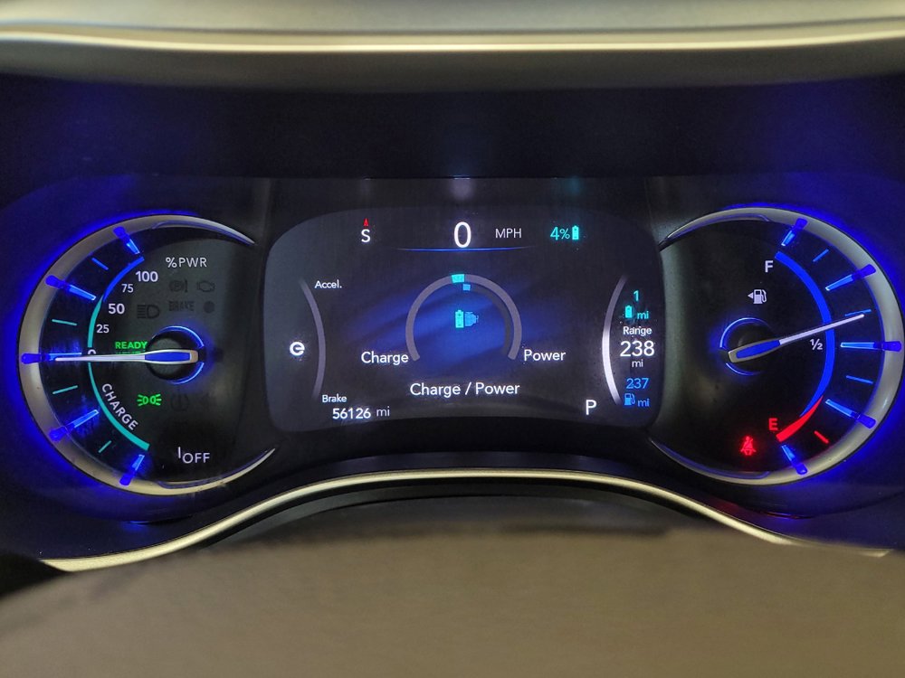 Used 2018 Chrysler Pacifica Touring Plus FWD image 23