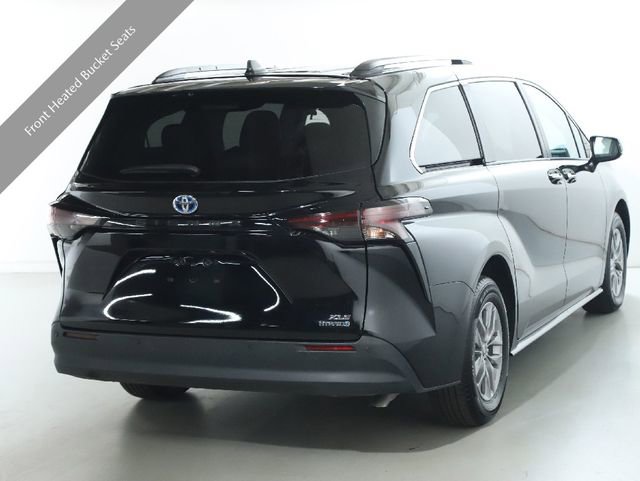 Used 2024 Toyota Sienna XLE image 13
