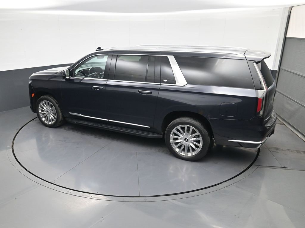 Used 2023 Cadillac Escalade ESV Premium Luxury image 28