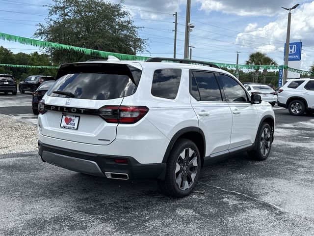 New 2026 Honda Pilot Touring image 7