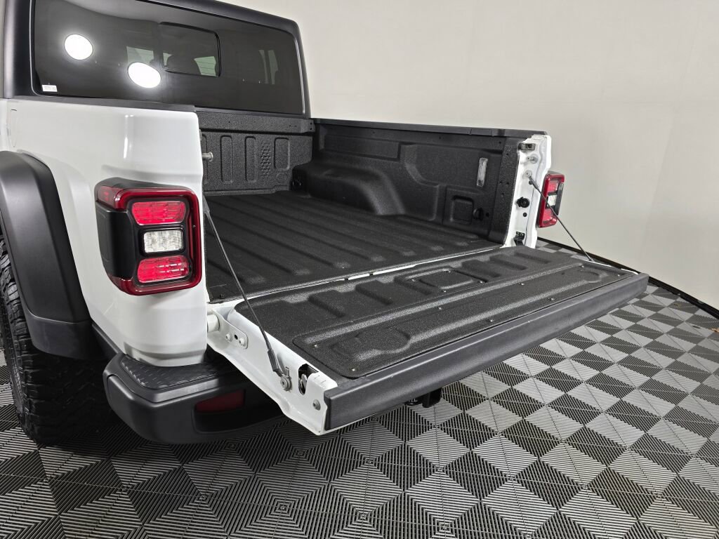 Used 2021 Jeep Gladiator Mojave image 12
