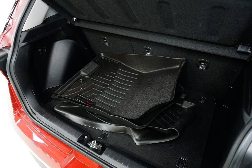 Used 2020 Hyundai Venue SE image 28