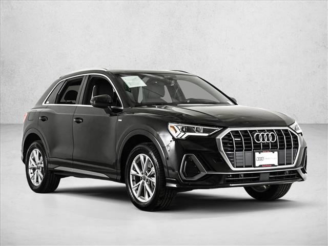 Used 2021 Audi Q3 2.0T Premium Plus w/ Premium Plus Package image 3
