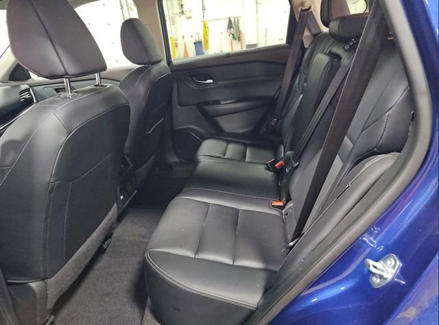 Used 2023 Nissan Rogue SL w/ SL Premium Package image 9