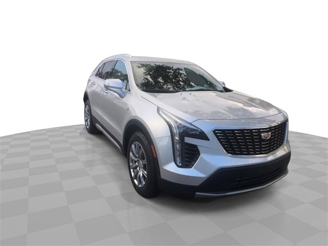 Certified 2022 Cadillac XT4 Premium Luxury w/ Enhanced Visibility Package image 3