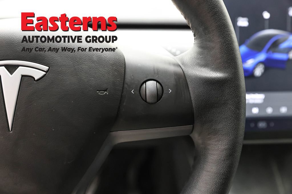 Used 2021 Tesla Model Y Long Range image 16