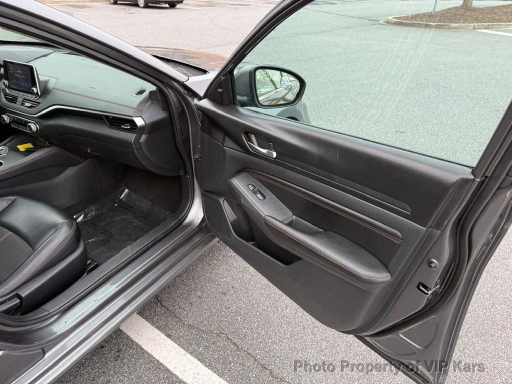 Used 2021 Nissan Altima 2.5 SR w/ SR Premium Package FWD image 10