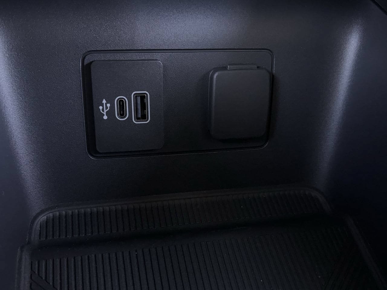 New 2026 Ford Explorer Active w/ Active Comfort Package RWD image 20