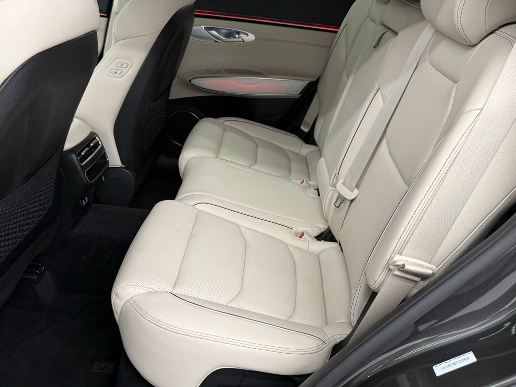 Used 2026 Genesis GV70 2.5T Advanced image 37