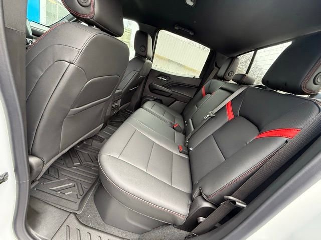 New 2026 Chevrolet Colorado Z71 w/ Z71 Convenience Package 2 image 16