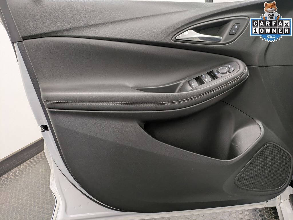 Used 2022 Buick Encore GX Preferred w/ Sport Touring Package FWD image 8