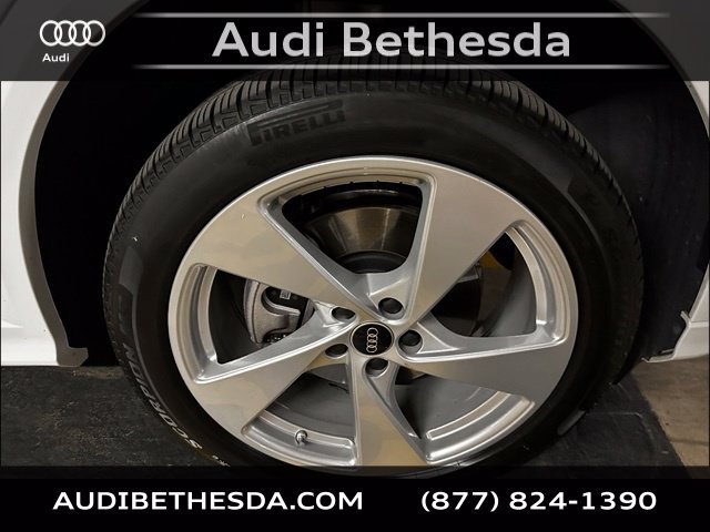 Certified 2025 Audi Q5 Premium w/ Premium Plus AWD/4WD image 9