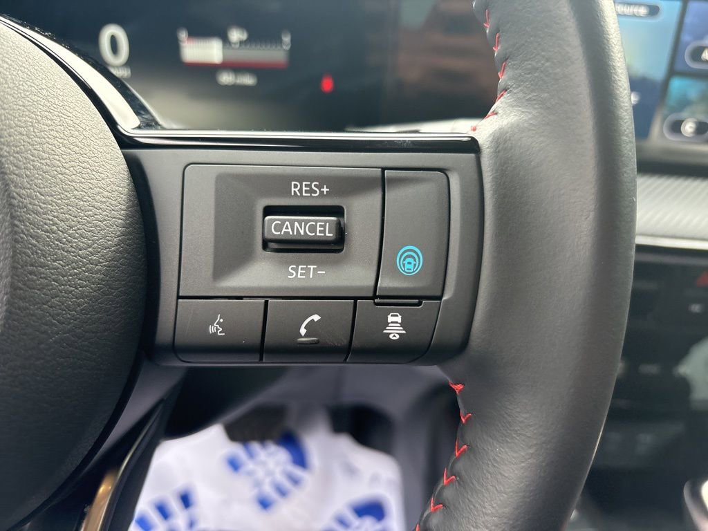 Used 2025 Nissan Kicks SR image 22