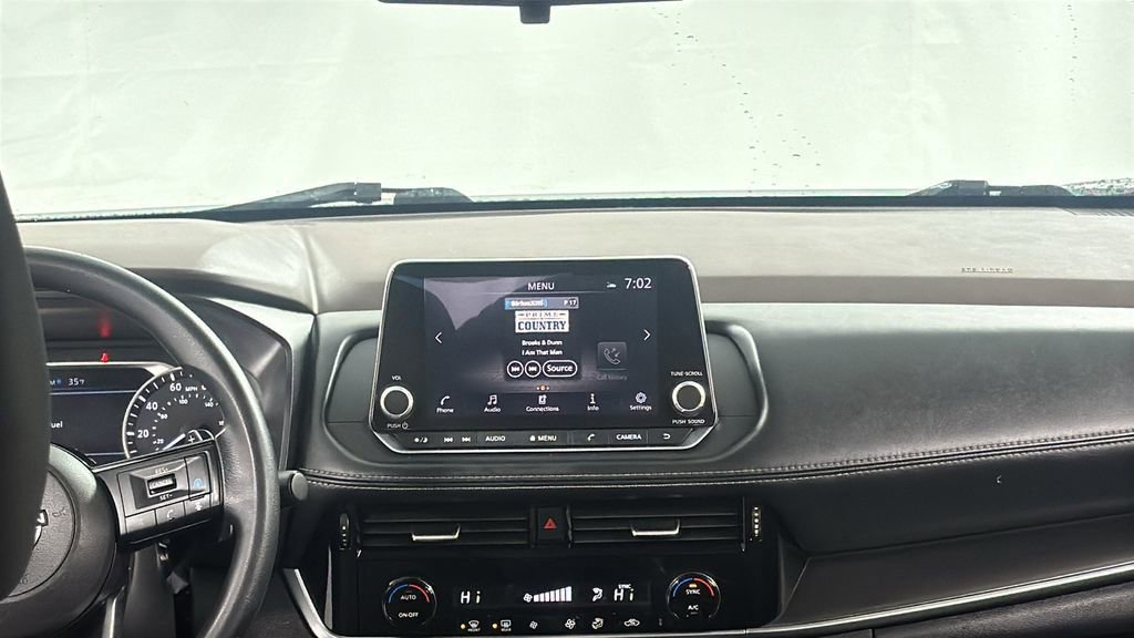 Used 2023 Nissan Rogue SV image 16