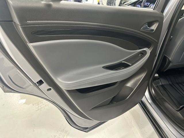 Used 2020 Buick Envision Essence w/ Experience Buick Package AWD/4WD image 29
