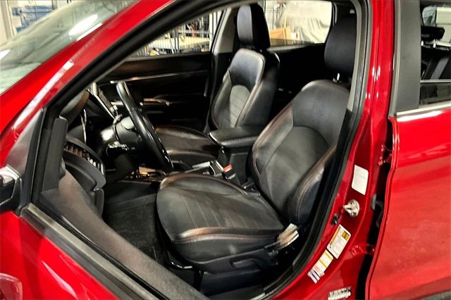 Used 2022 Mitsubishi Outlander Sport SE image 27