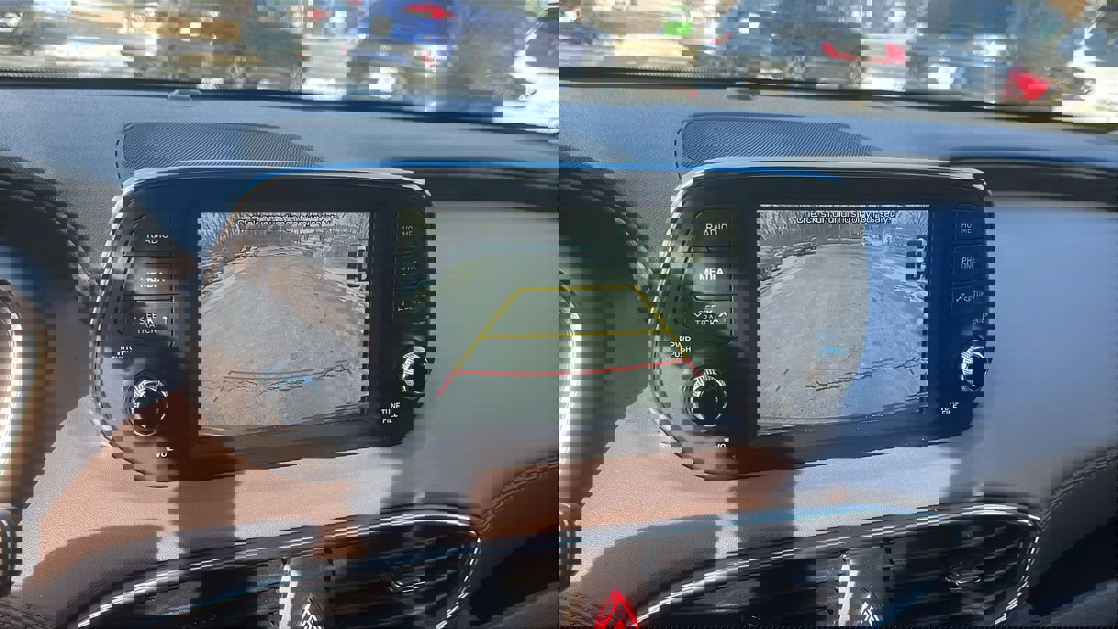 Used 2020 Hyundai Santa Fe SEL w/ Convenience Package image 18