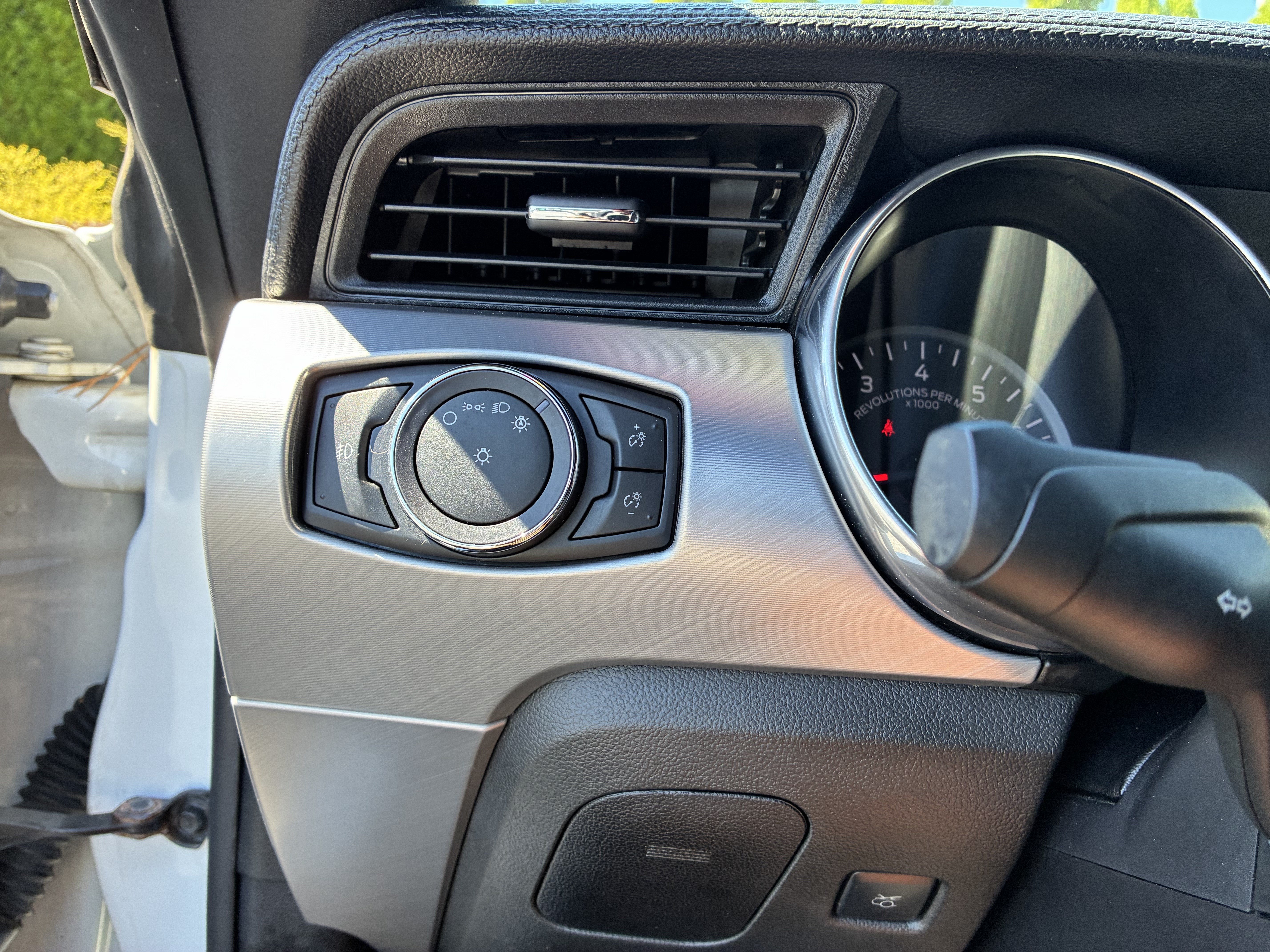 Used 2018 Ford Mustang GT Premium RWD image 22