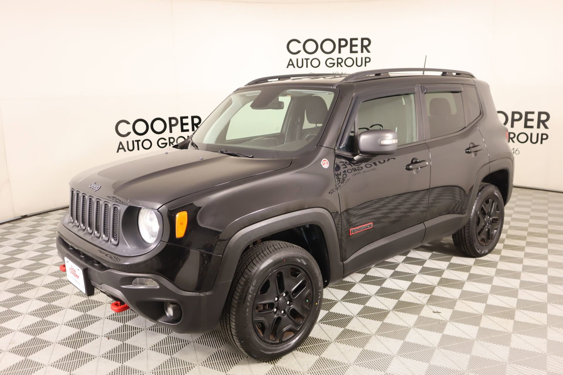 Used 2018 Jeep Renegade Trailhawk w/ UConnect 8.4 Nav Group image 10