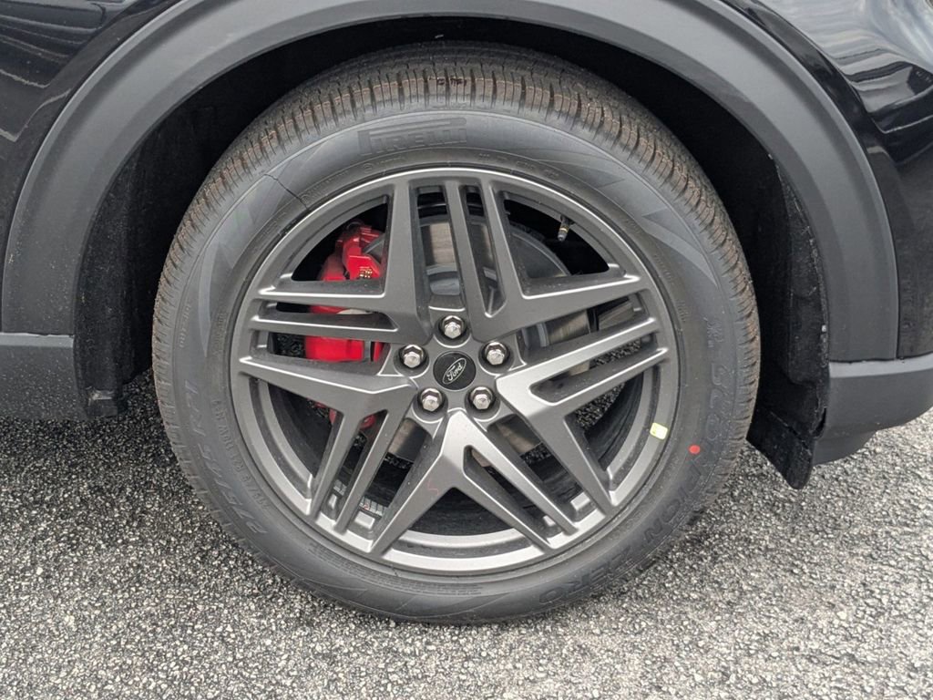 New 2026 Ford Explorer ST w/ Sun And Sound Package image 11