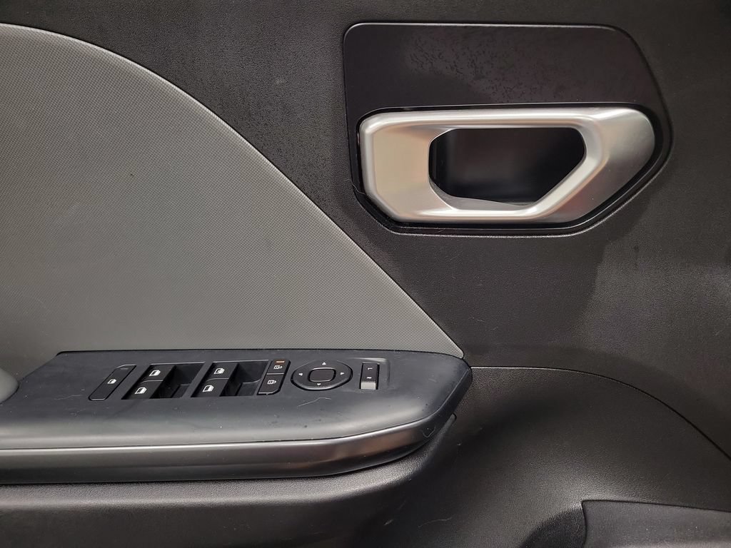 Used 2025 Kia K4 FWD image 21