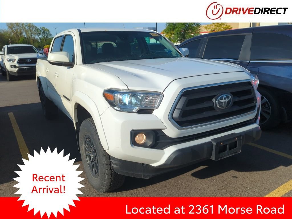 Used 2020 Toyota Tacoma SR5 w/ Blackout Package AWD/4WD image 1