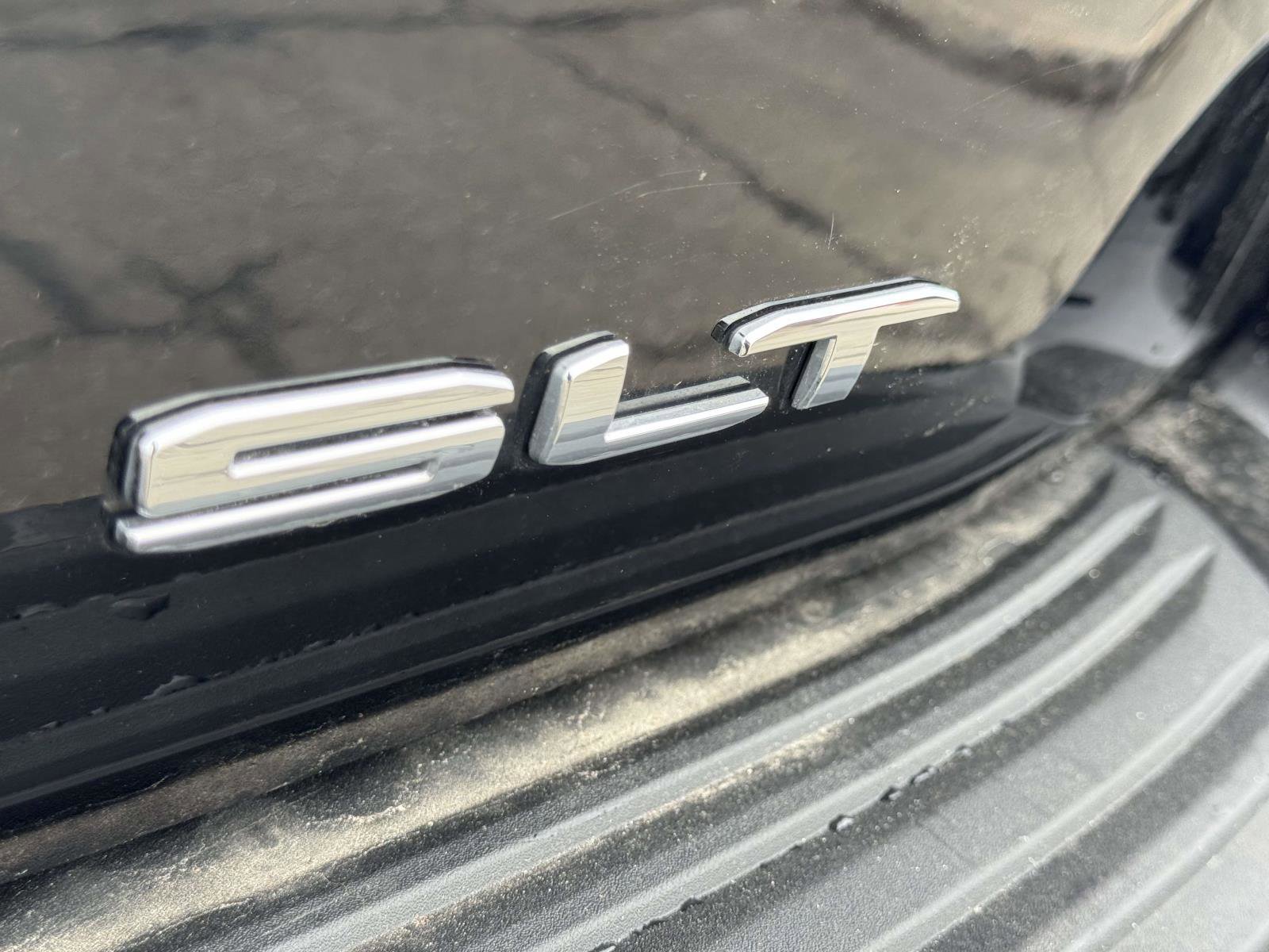 Used 2024 GMC Yukon SLT AWD/4WD image 9