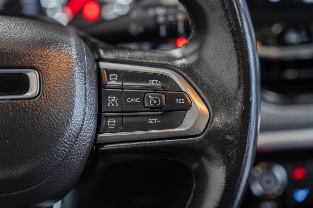 Certified 2022 Jeep Compass Latitude w/ Sun and Sound Group AWD/4WD image 27