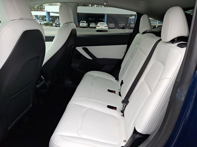 Used 2021 Tesla Model Y Long Range image 12