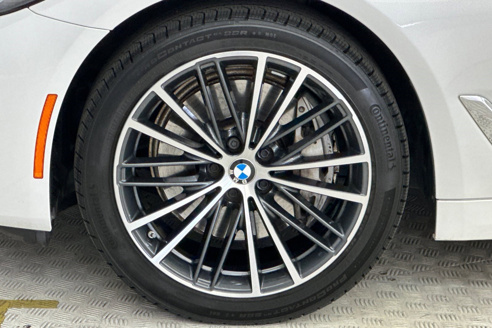 Certified 2022 BMW 540i w/ Convenience Package image 11