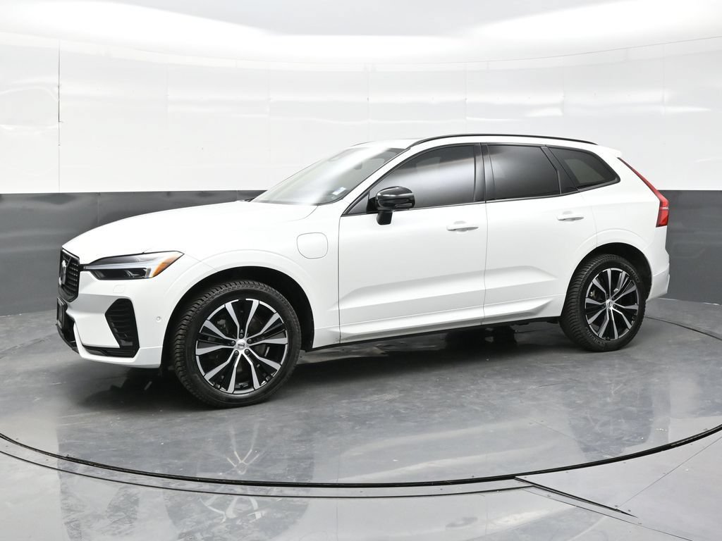 Used 2023 Volvo XC60 T8 Plus AWD/4WD image 3