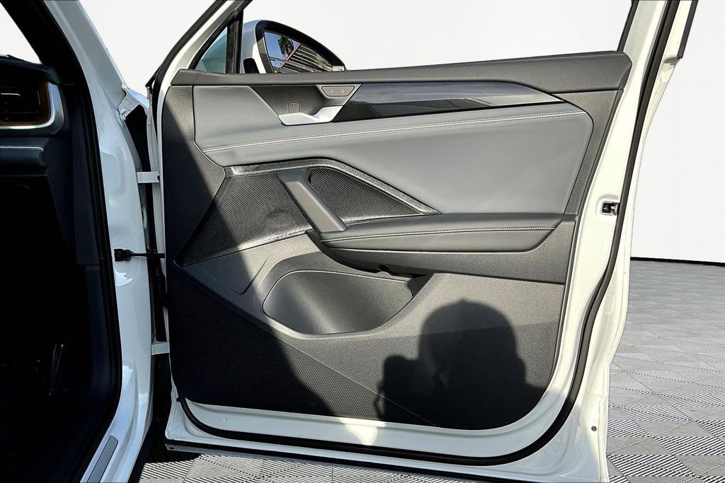 New 2026 Volkswagen Tiguan SEL R-Line image 27