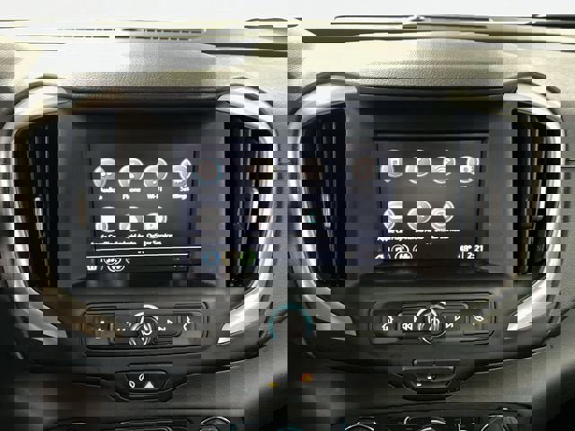 Certified 2023 GMC Terrain SLE w/ Driver Convenience Package image 13