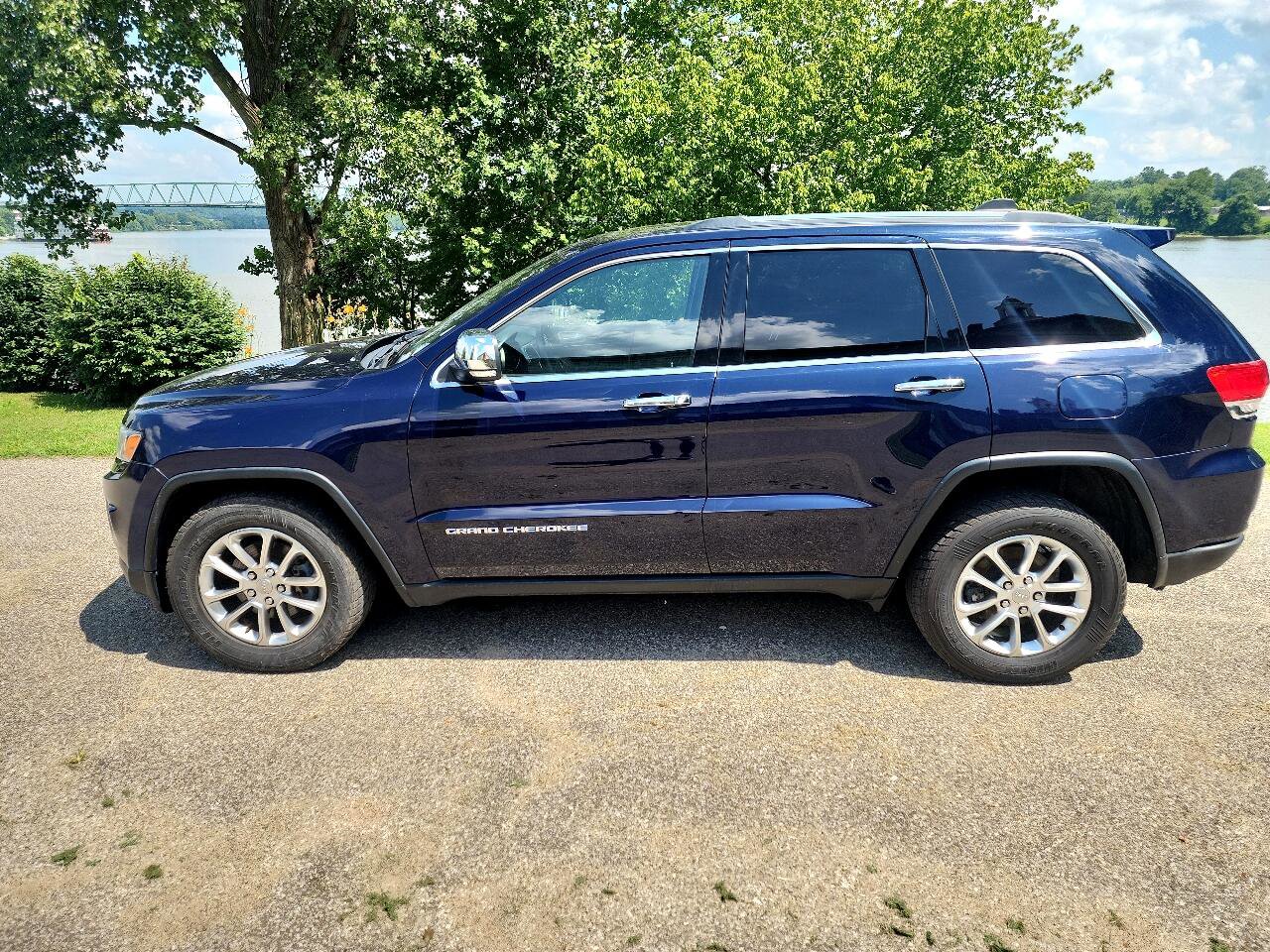 Used 2014 Jeep Grand Cherokee Limited image 2