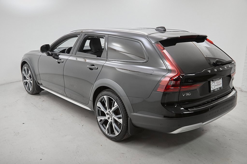 Certified 2024 Volvo V90 B6 Cross Country Ultimate image 7