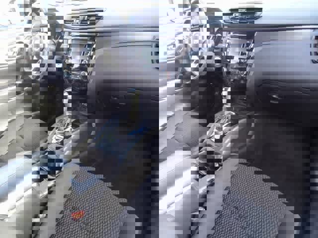 Used 2022 Nissan Rogue Sport S image 24