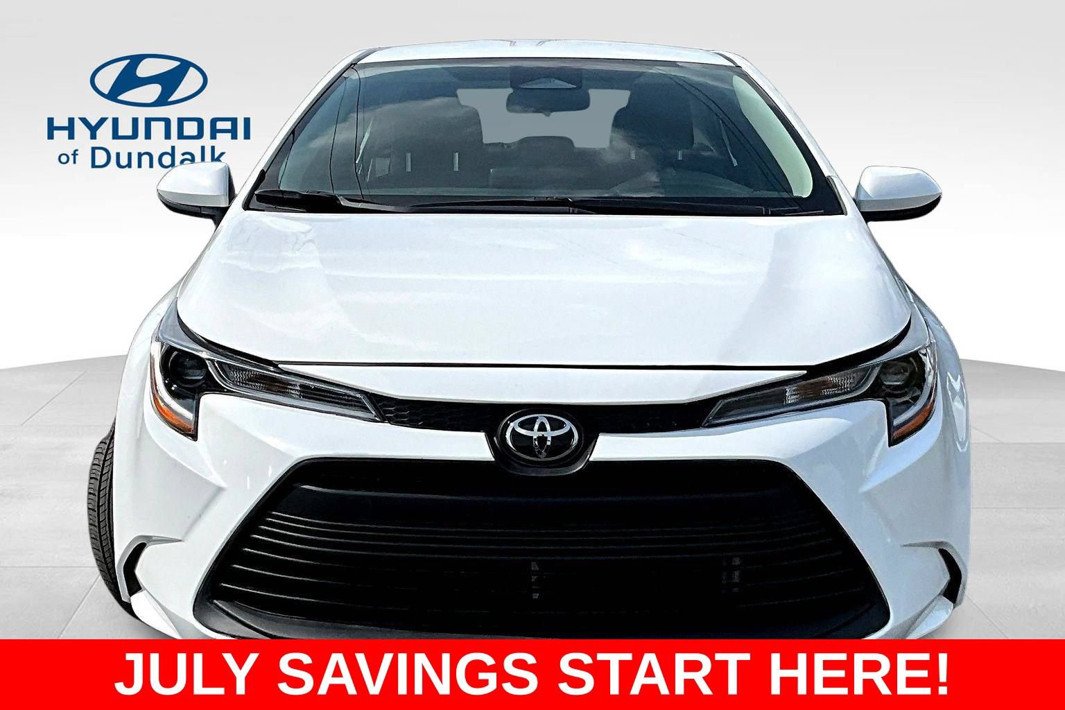 Used 2025 Toyota Corolla LE w/ LE Premium Package FWD image 2