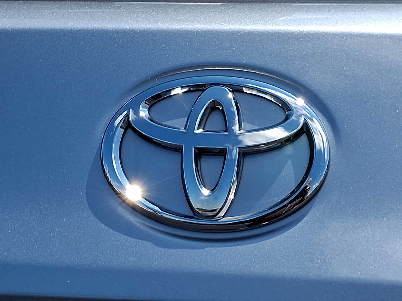 Used 2024 Toyota Corolla Cross XLE w/ Convenience Package AWD/4WD image 28