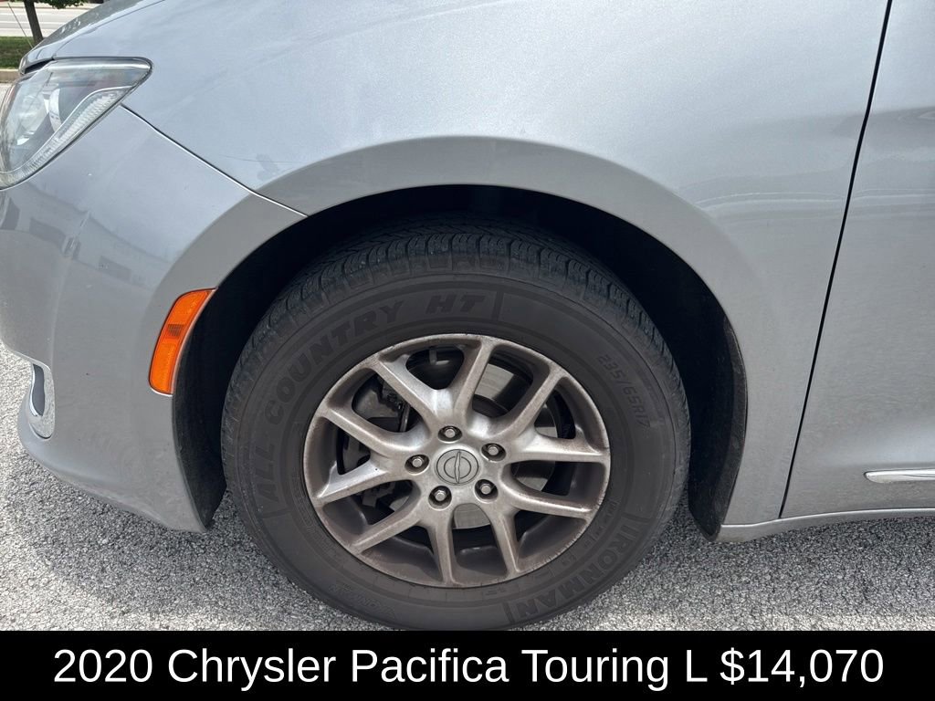 Used 2020 Chrysler Pacifica Touring-L FWD image 9