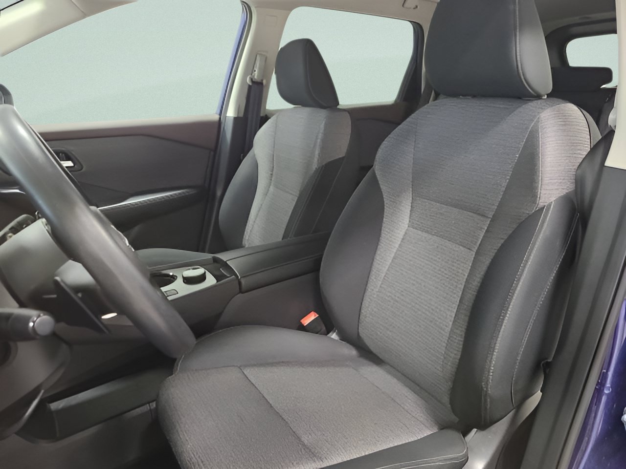 Used 2023 Nissan Rogue SV AWD/4WD image 17