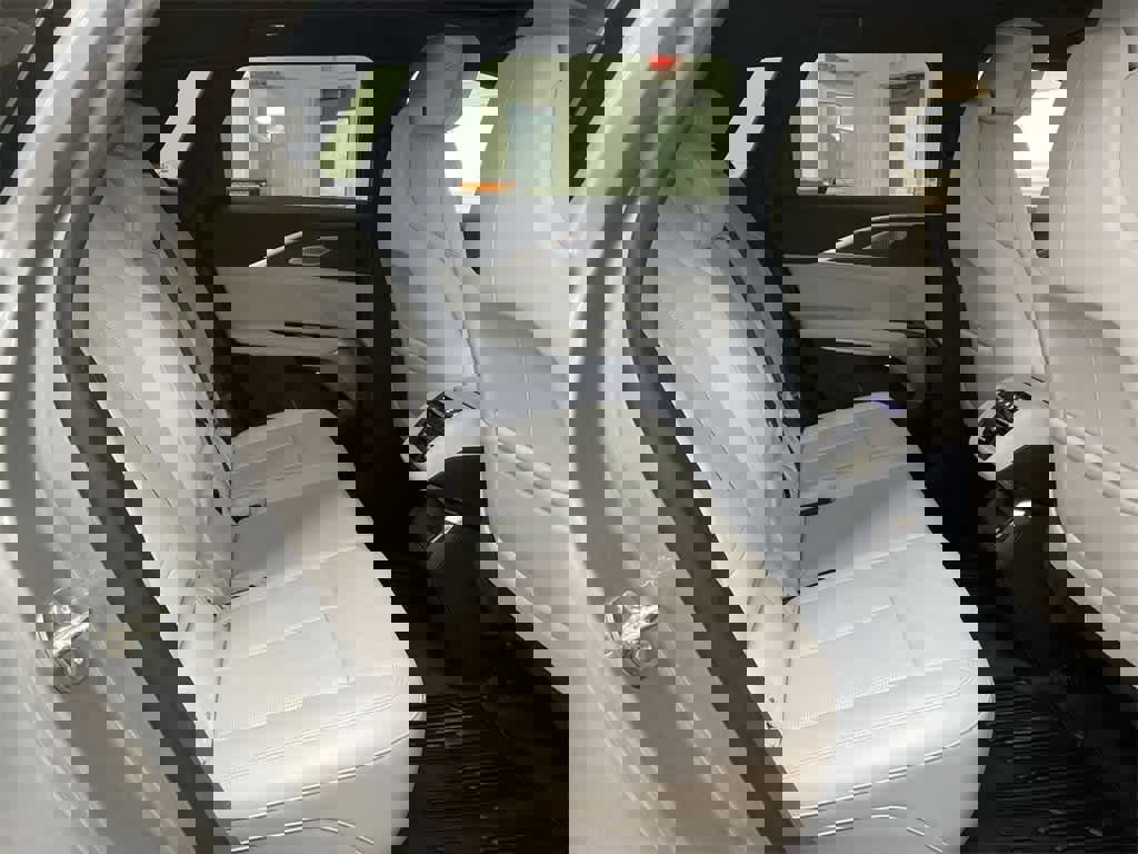 Certified 2025 Cadillac Lyriq Sport image 18