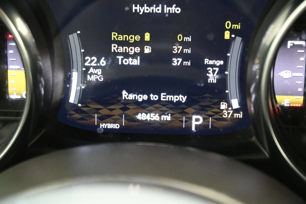 Used 2022 Jeep Wrangler Unlimited Sahara w/ Cold Weather Group AWD/4WD image 16