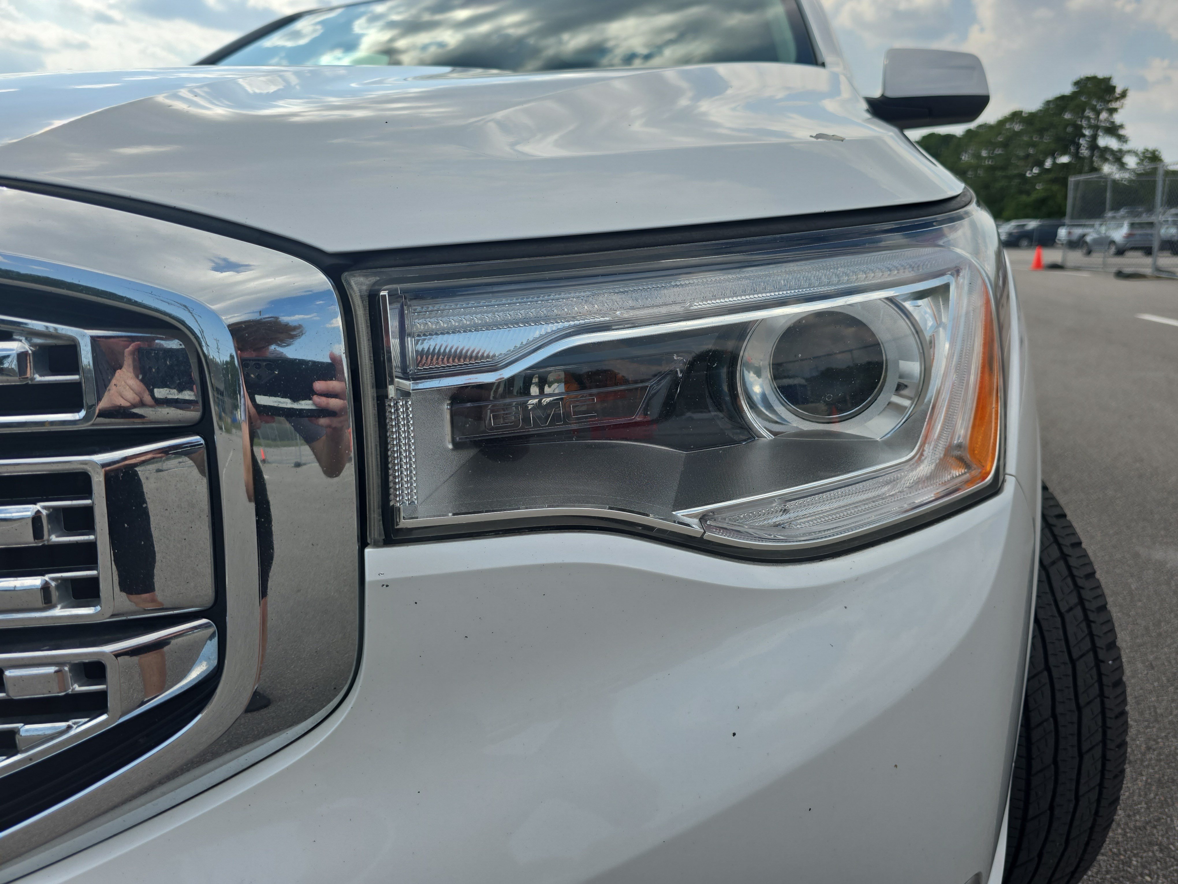 Used 2017 GMC Acadia Denali w/ Technology Package FWD image 32