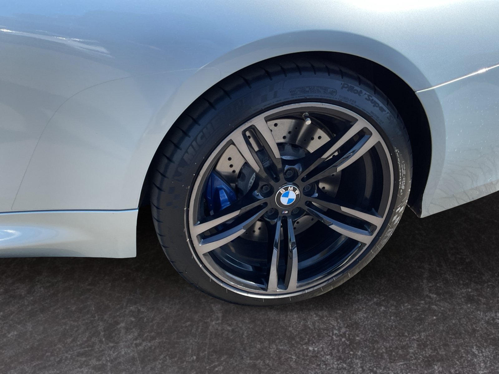 Used 2016 BMW M4 Convertible RWD image 9